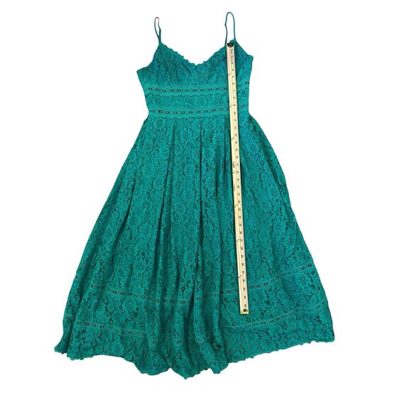 EUC Emerald Green Lace Midi Dress Size M WeddingGuest BarbieCore GardenParty - Picture 7 of 10